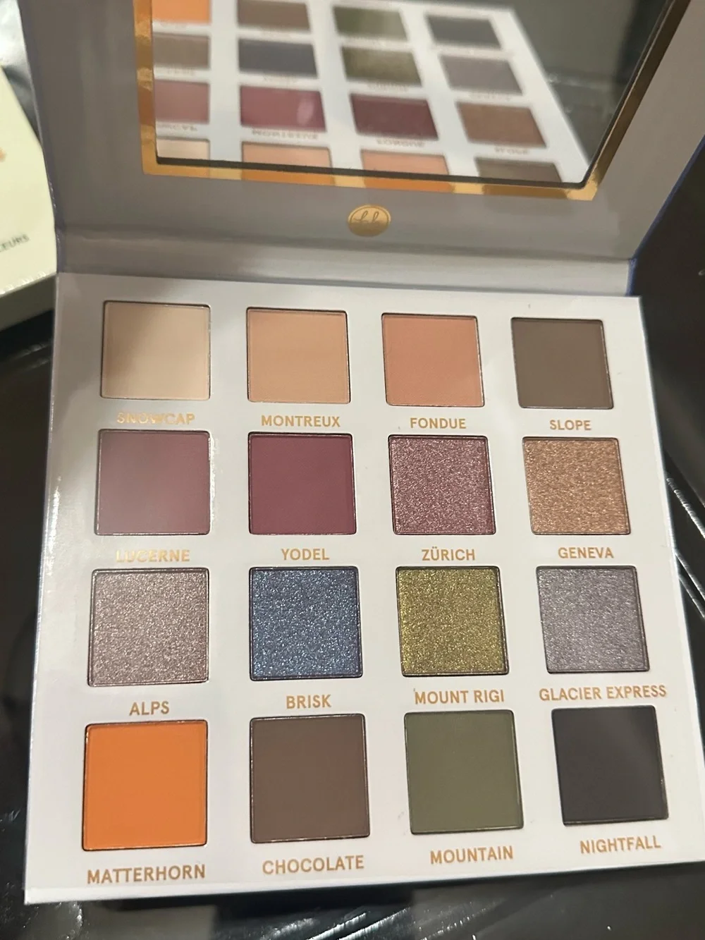 bh Cosmetics Mini Pink Brush set&2 palettes
